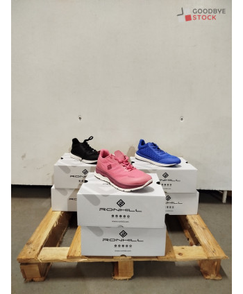 Chaussures en boites 100%...