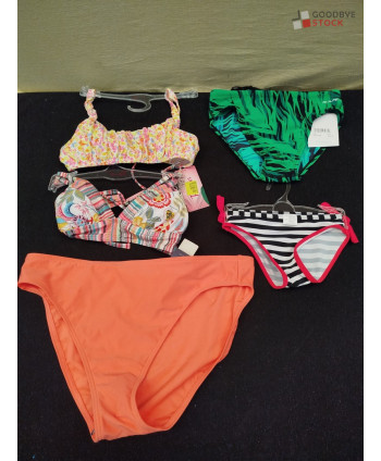 Maillots de bain - 250 pièces
