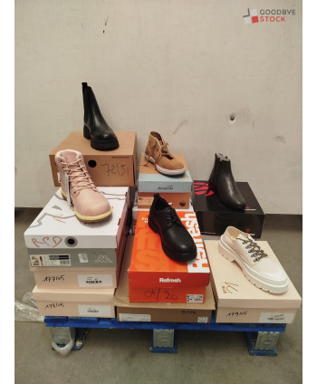 Chaussures en boites - 15...