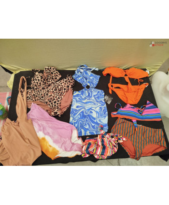 Maillots de bain - 250 pièces