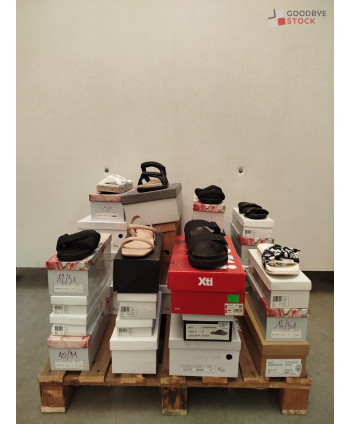 Chaussures d'été en boites...