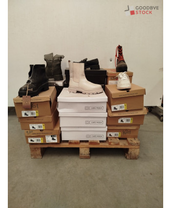 Chaussures en boites - 20...