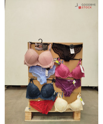 Lingerie - 100 pièces