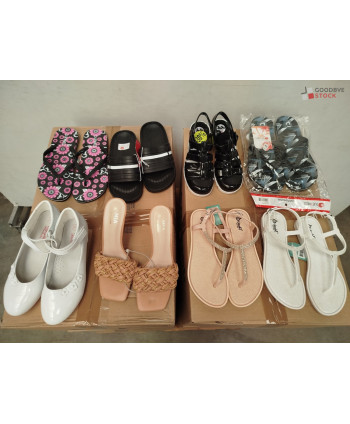 Chaussures d'été - 100 paires