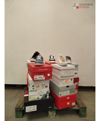 Chaussures en boites - 20...