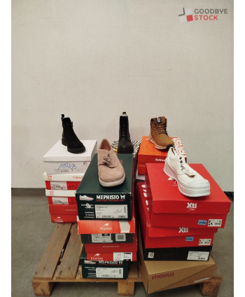 Chaussures en boites - 20...