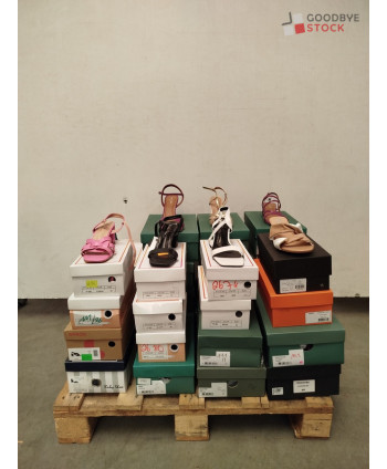 Chaussures d'été en boites...