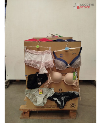 Lingerie - 200 pièces