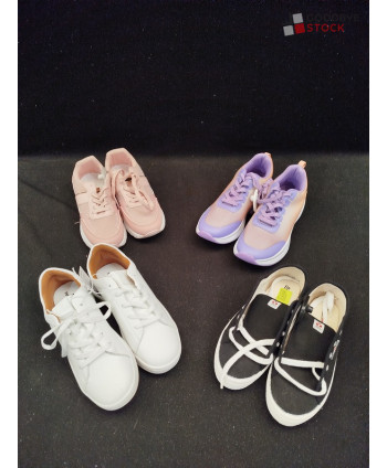 Chaussures - 60 paires
