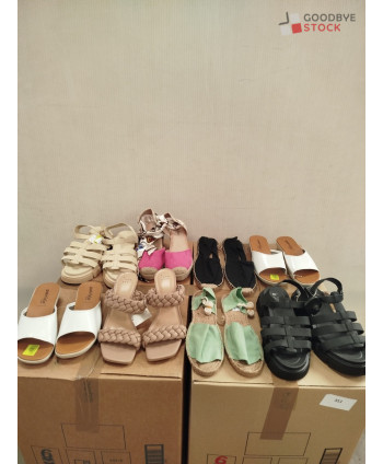 Chaussures d'été - 100 paires