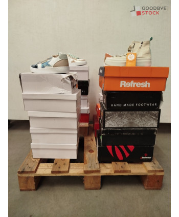 Chaussures en boites - 20...