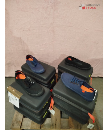 Chaussures en boites - 12...