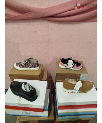 Chaussures en boites - 20...