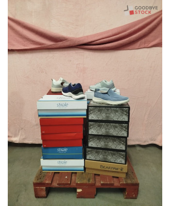 Chaussures en boites - 20...