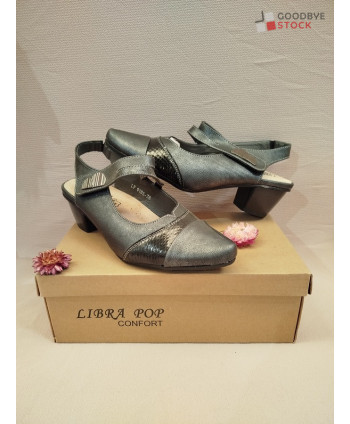 Chaussures en boites - 20...