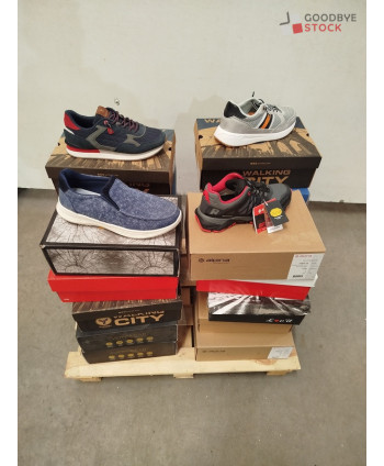 Chaussures en boites - 20...