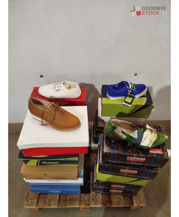 Chaussures en boites - 20...