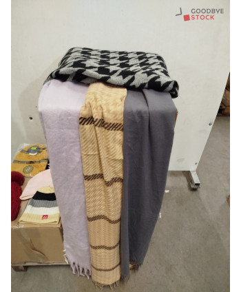 Echarpes/Ponchos  - 60 pièces