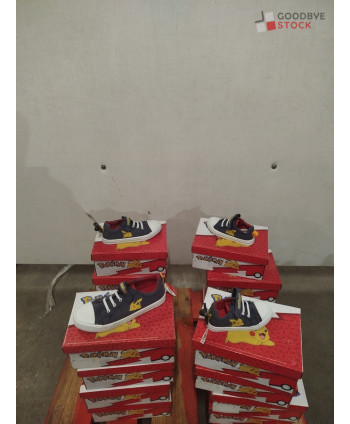 Chaussures en boite pour...