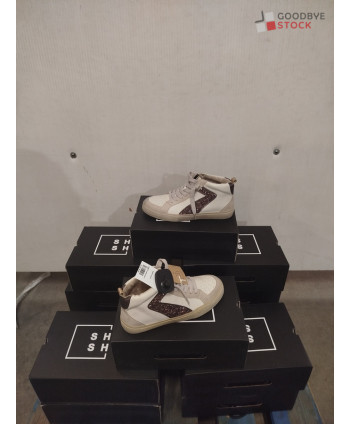 Chaussures en boites - 100...