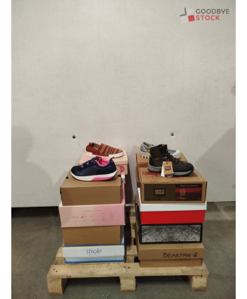 Chaussures en boites - 16...