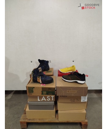 Chaussures en boites - 15...