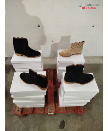 Chaussures en boites - 16...