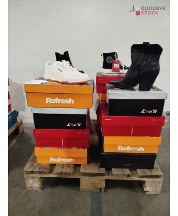 Chaussures en boites - 16...