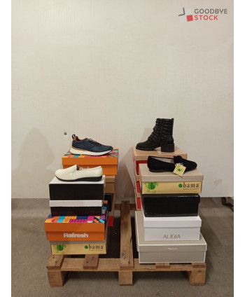 Chaussures en boites - 16...