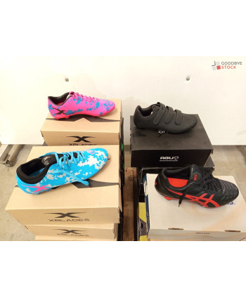 Chaussures crampon - 18 paires