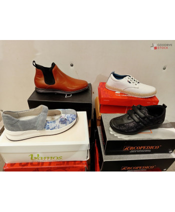 Chaussures en boites - 16...