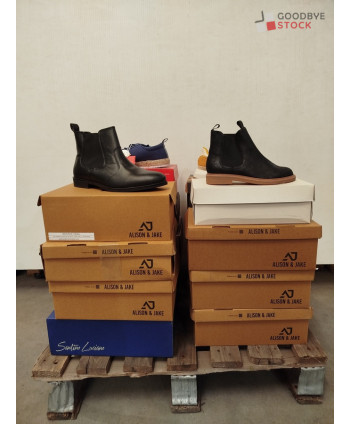 Chaussures en boites - 16...