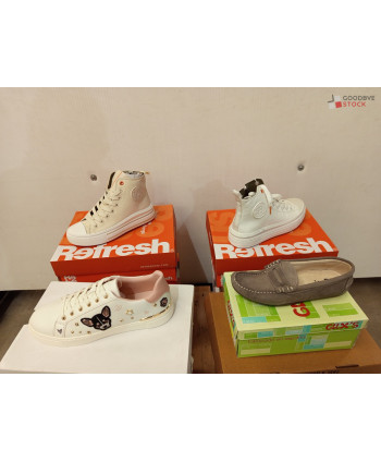 Chaussures en boites - 16...