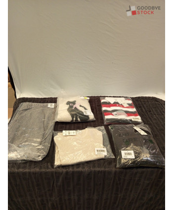 Vêtements de la marque...