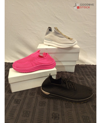 Chaussures en boites - 17...