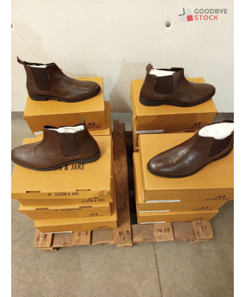 Chaussures en boites - 12...