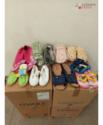 Chaussures été - 100 paires