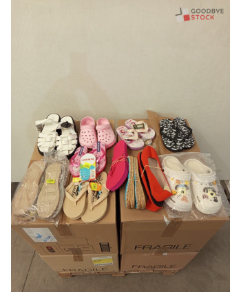 Chaussures été - 100 paires