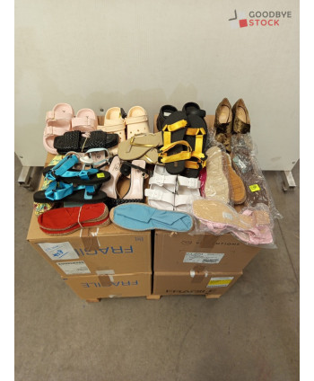 Chaussures été - 100 paires
