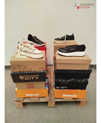 Chaussures en boites - 16...