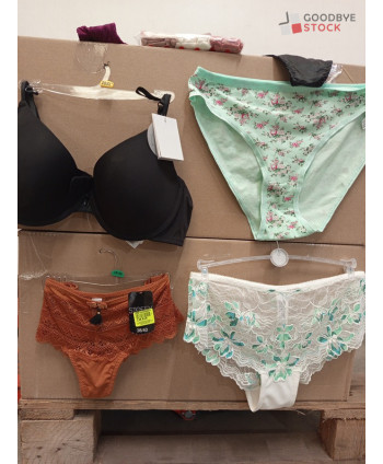Lingerie - 200 pièces
