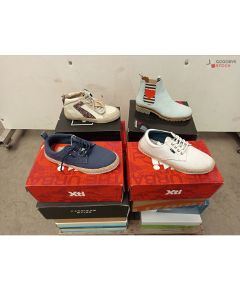 Chaussures en boites - 16...