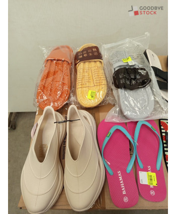 Chaussures été - 100 paires