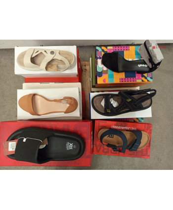 Chaussures en boites - 18...