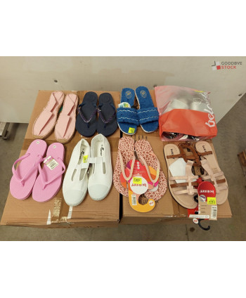 Chaussures été - 100 paires