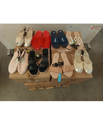 Chaussures été - 100 paires