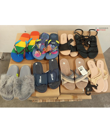 Chaussures été - 100 paires