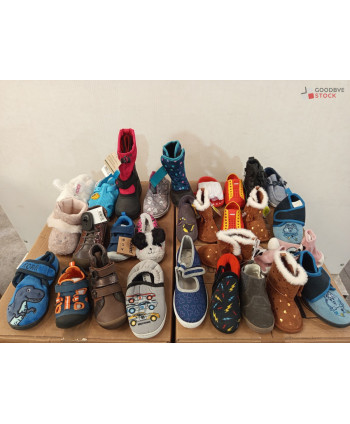 Chaussures non triées...