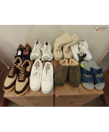 Chaussures - 60 paires