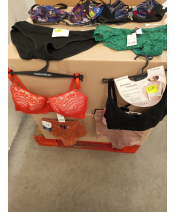 Lingerie - 200 pièces